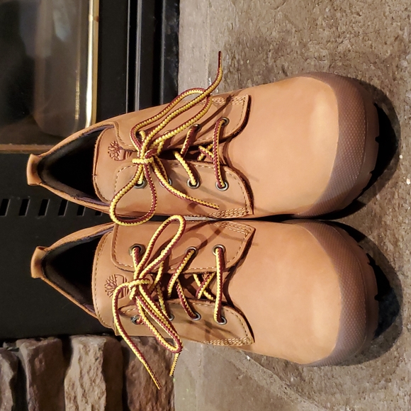 NWOT - Timberland Heeled Boots - Picture 2 of 11